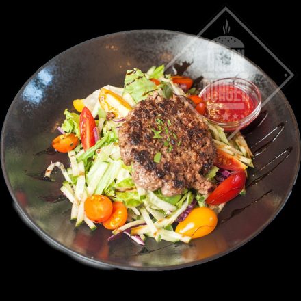 FRESH MIXED SALAD WITH EXTRA TOPPINGS: BEEF BURGER PATTY